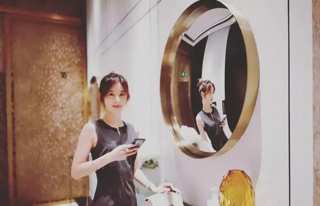 今晚開(kāi)什么澳門(mén)獎(jiǎng),章澤天罕見(jiàn)曬美照
